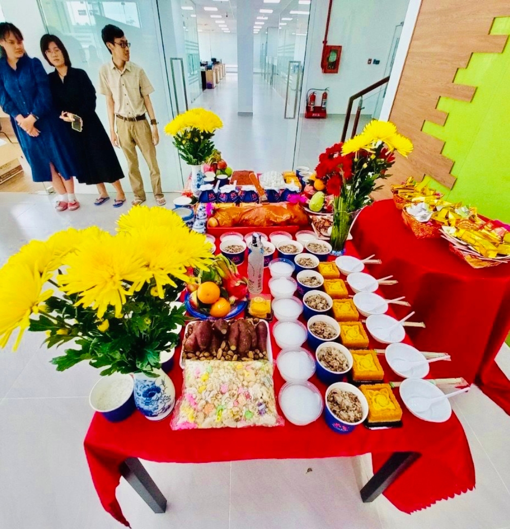 Mâm cúng giỗ tổ nghề May Luxury