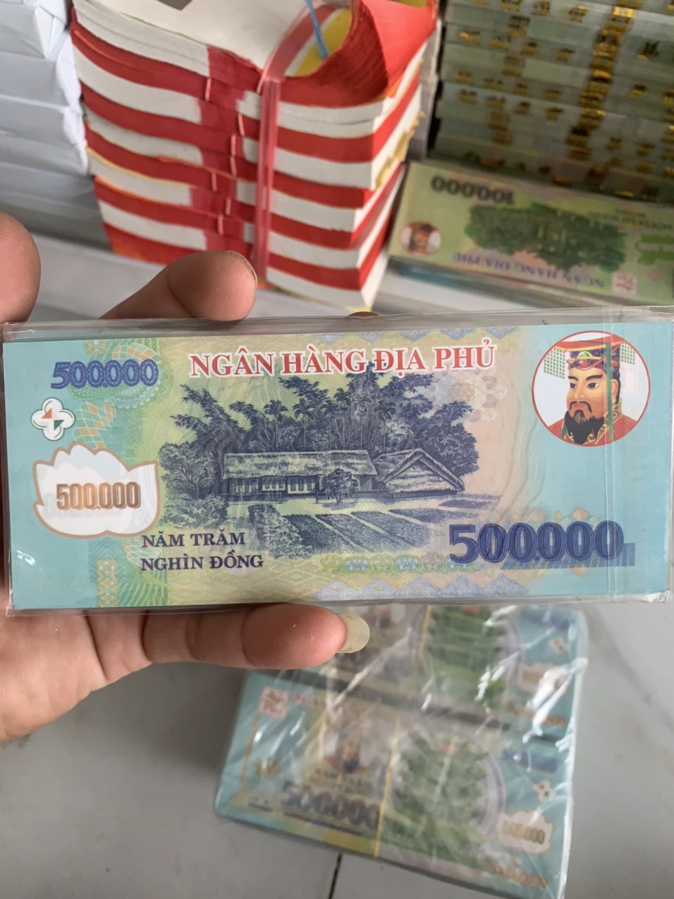 Tổng hợp hơn hình ảnh tiền âm phủ 500k với nhiều mẫu thiết kế phong phú Tổng Hợp Hơn Hình Ảnh Tiền Âm Phủ 500K Với Nhiều Mẫu Thiết Kế Phong Phú