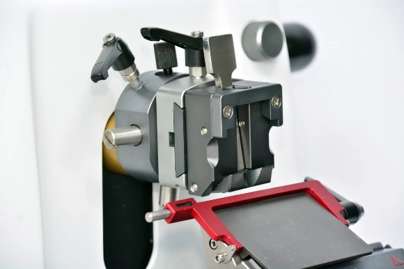 Máy cắt tiêu bản thủ công, model: YD-315, hãng: YIDI / Trung Quốc