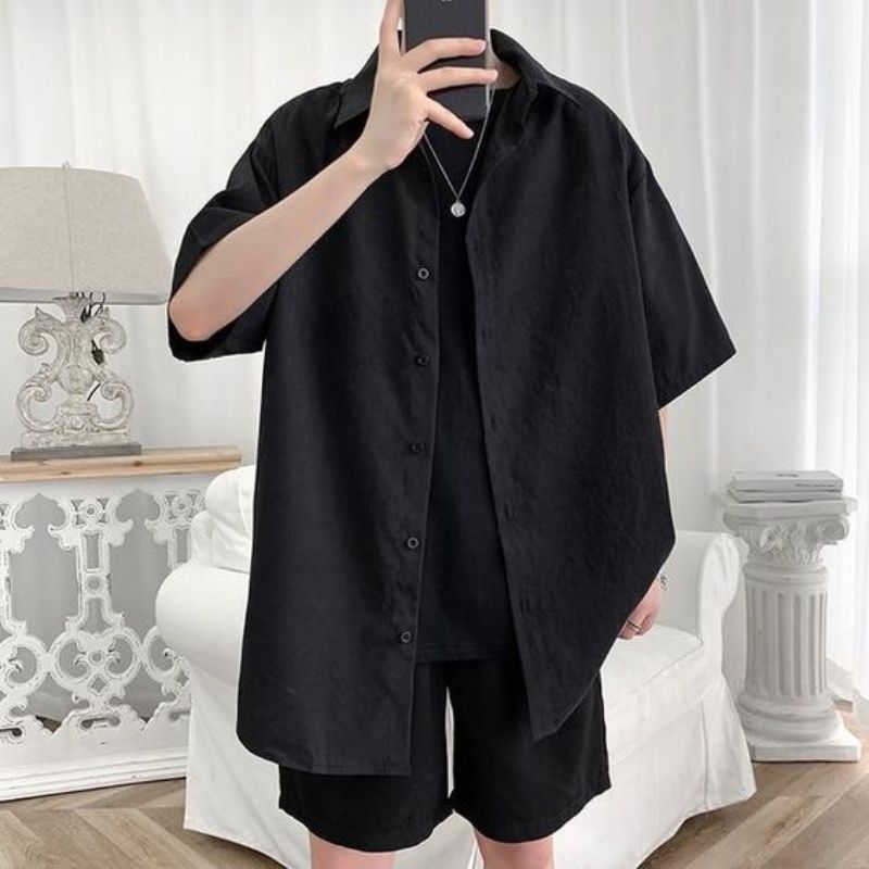 Mix áo sơ mi cùng quần short theo phong cách Black - to - Black