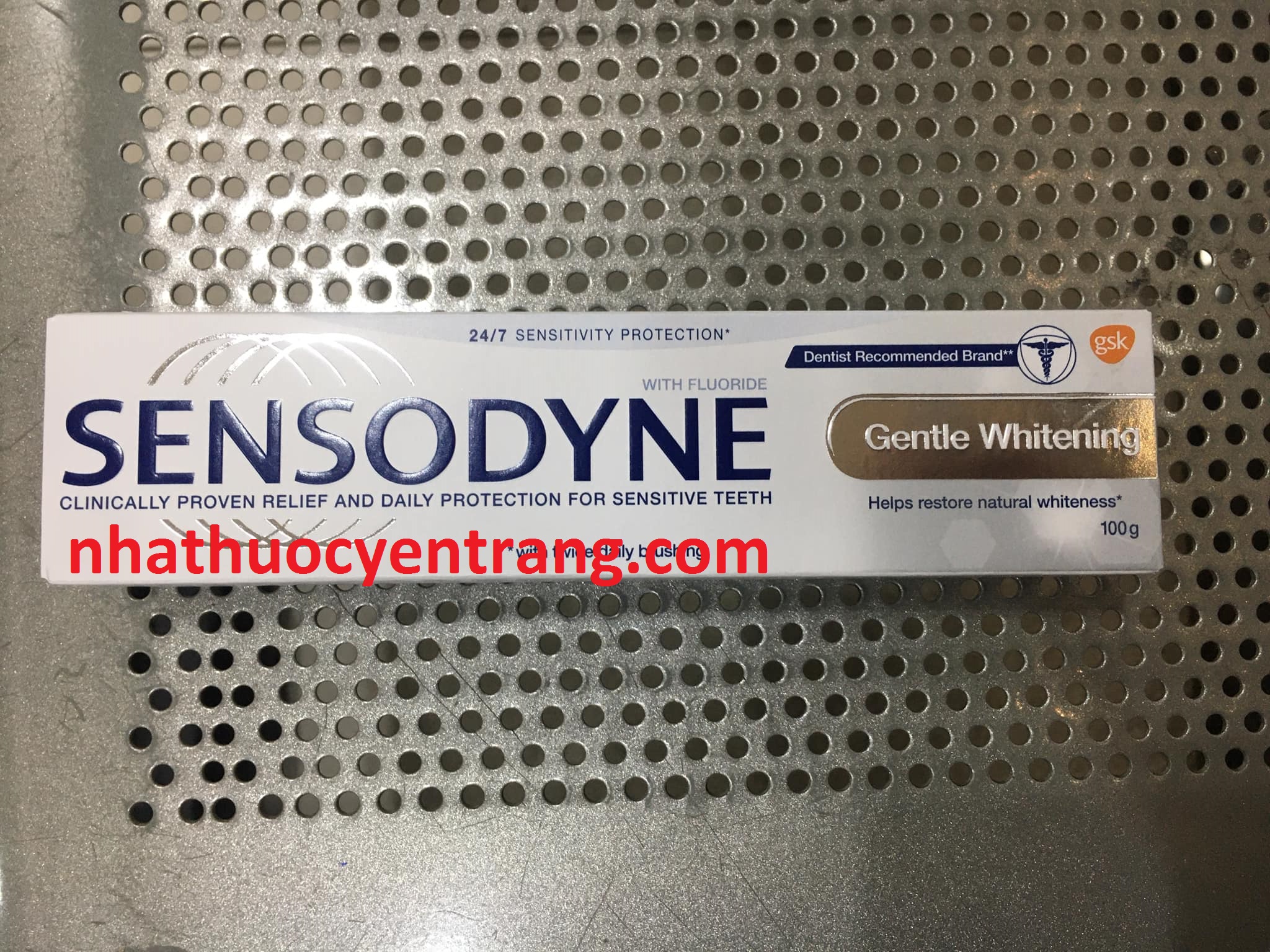 Kem đánh răng Sensodyne trắng răng 100g