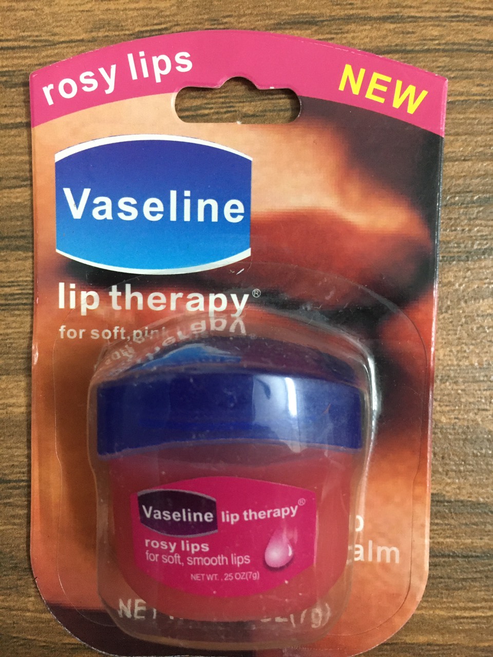 Son dưỡng trị thâm môi Vaseline Rosy Lips