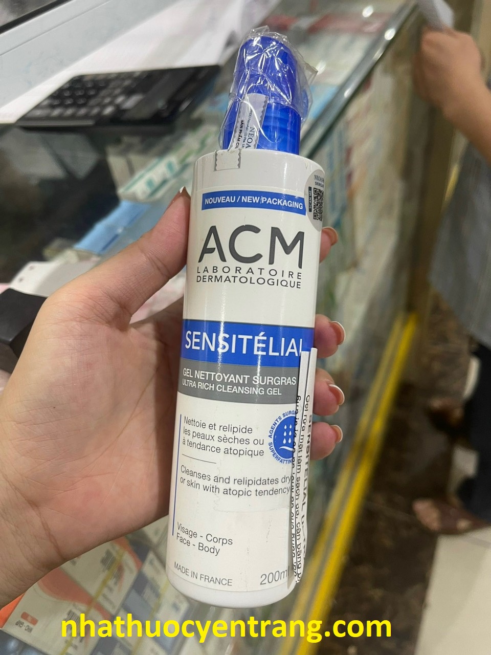 Sữa rửa mặt ACM Sensitelial