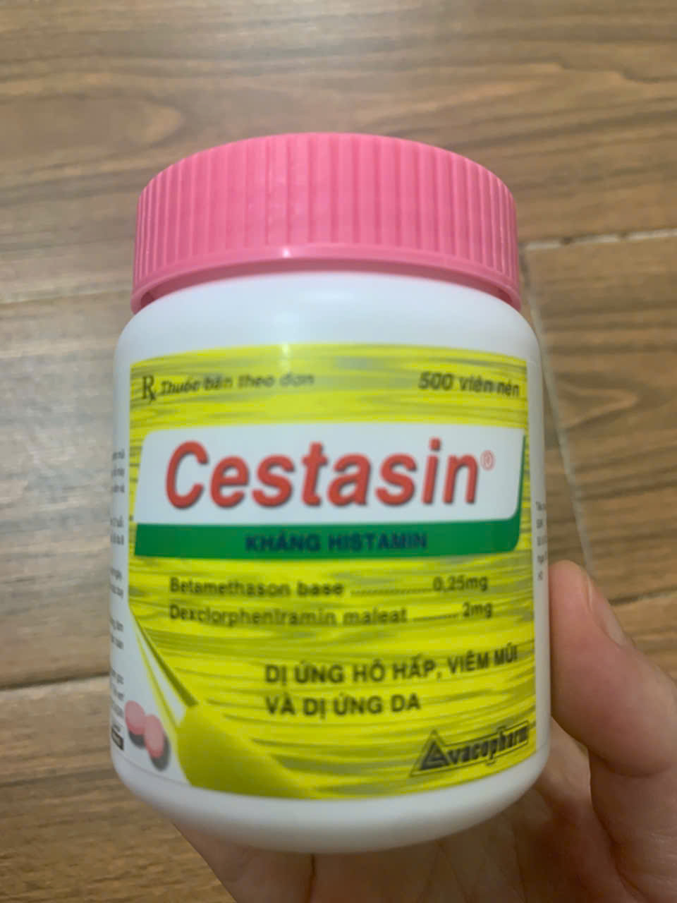 CESTASIN (LỌ 500 VIÊN NÉN)