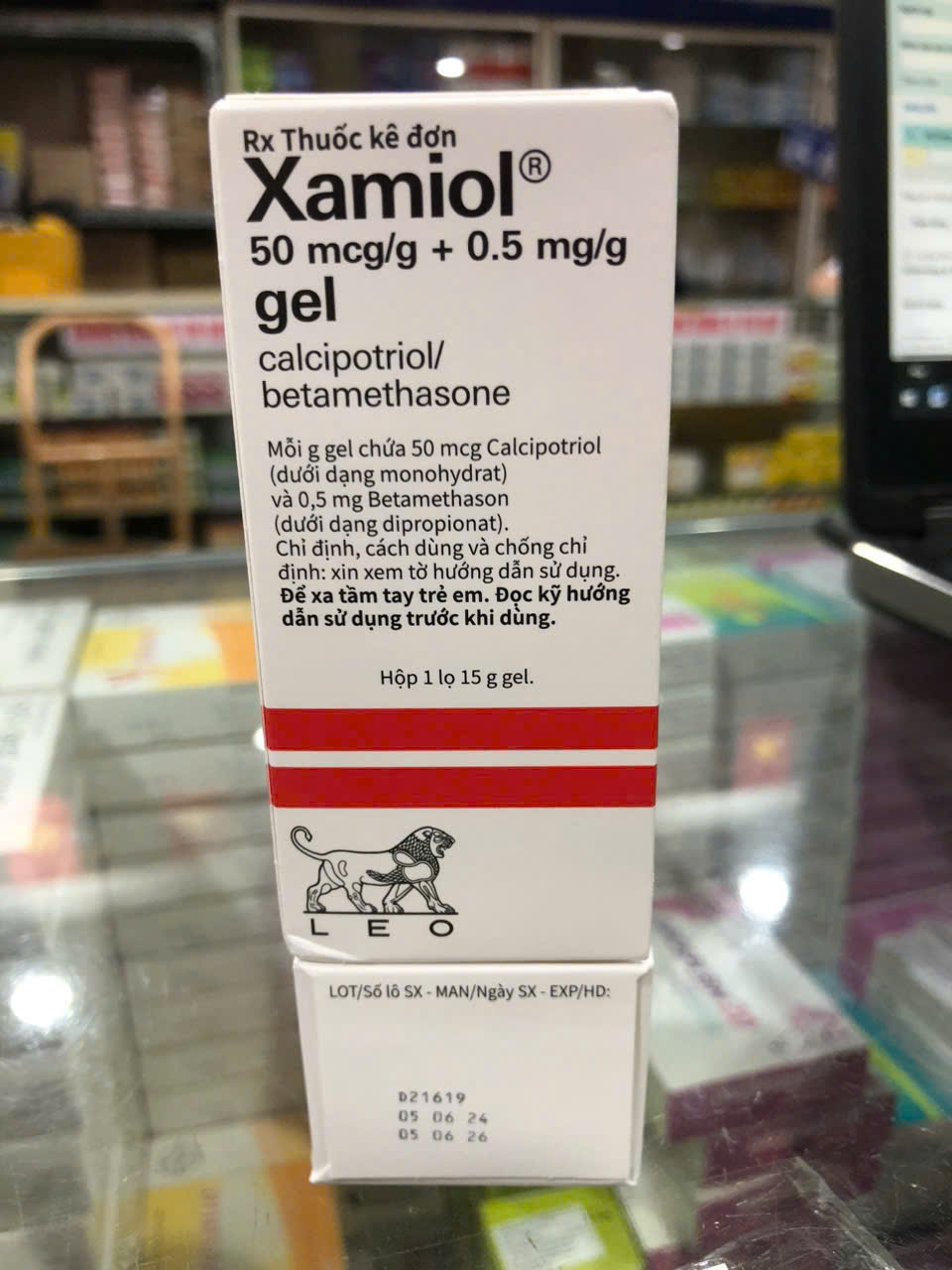Xamiol gel