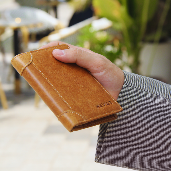 Chất liệu da bò thật cao cấp được sử dụng để sản xuất ví da bò nam HAVIAS.