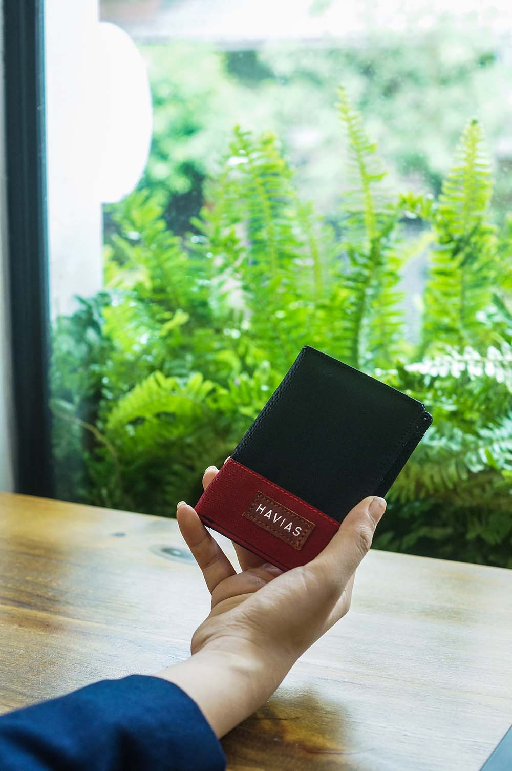 Bóp ví da thật nam nữ HAVIAS Ví vải Modern Fabric Vertical Wallet Đen Đỏ