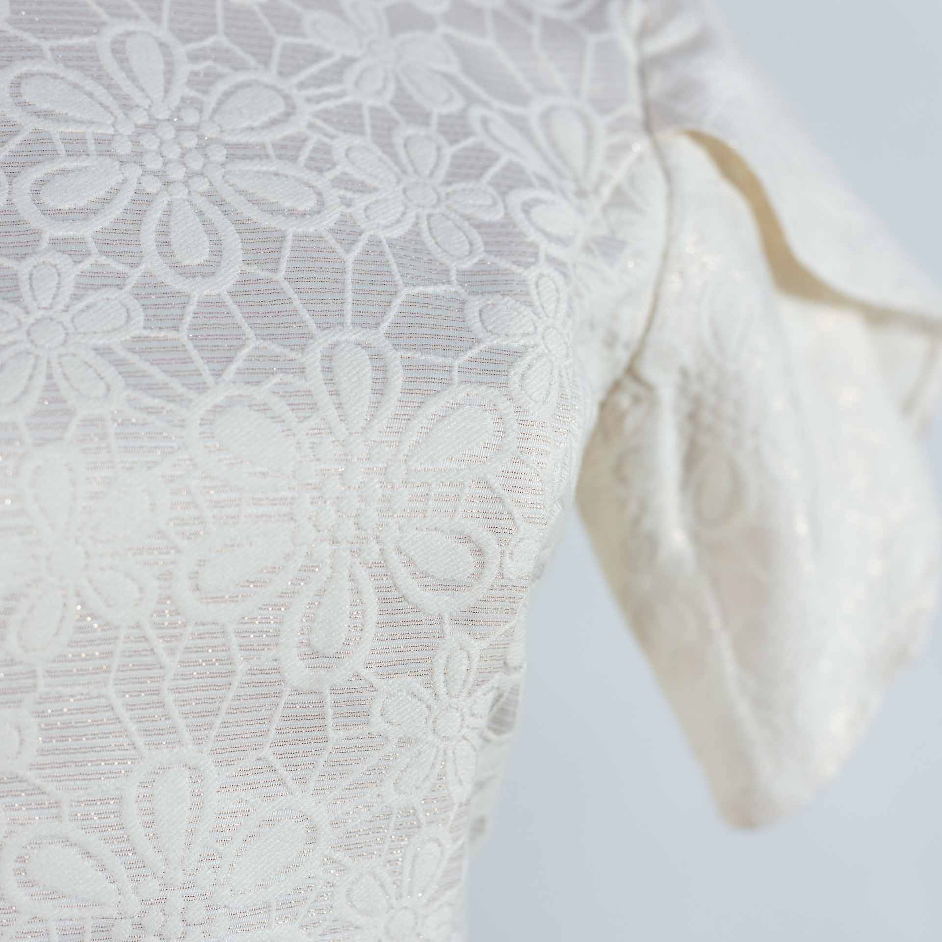 Đầm trắng họa tiết hoa mai tay cánh, Wing Sleeve Apricot Blossom Vein White Dress