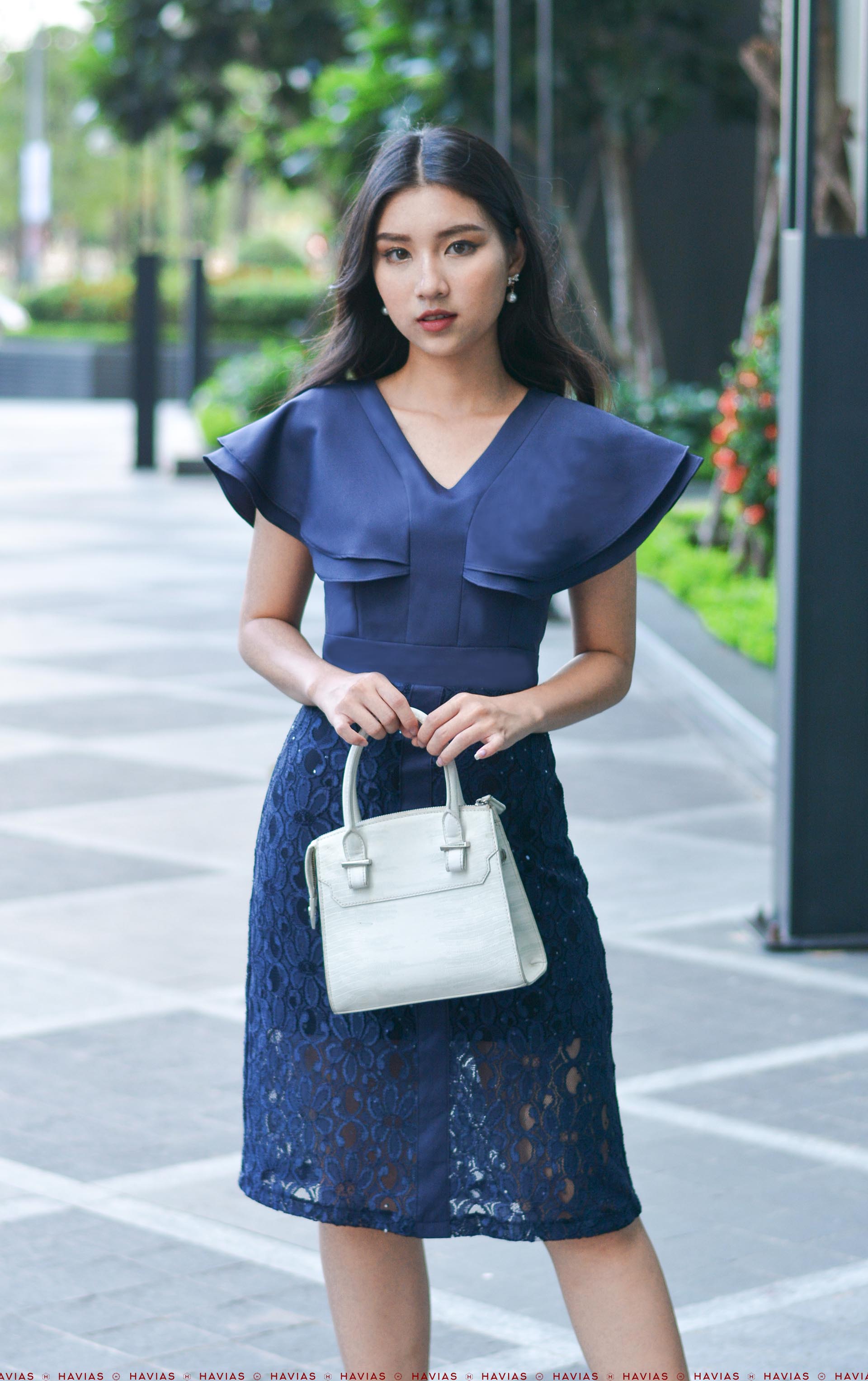 Classy Wing Sleeve Twinkle Lace Navy Dress