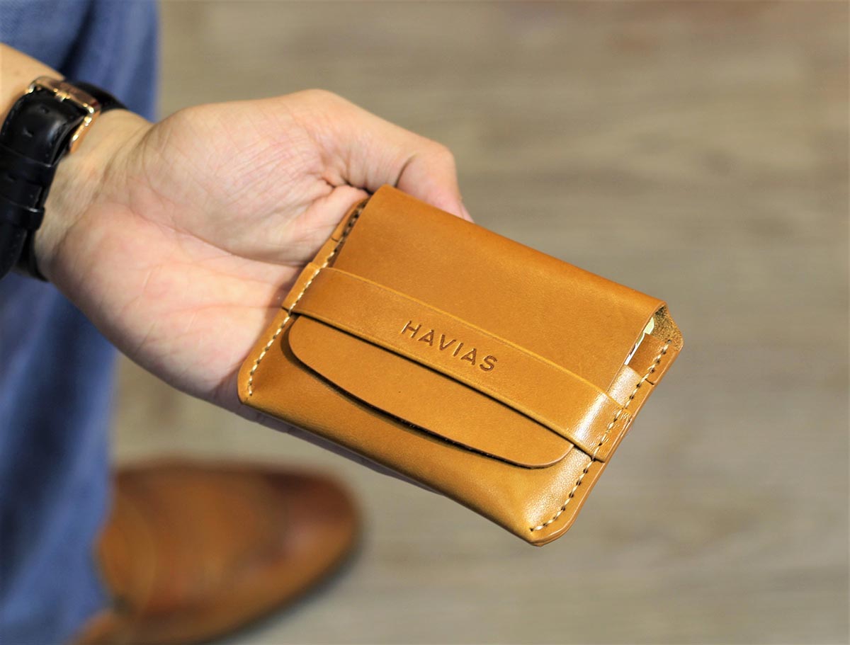 Ví_da_Mini_Handcrafted_Smile_Wallet_Vàng_Bò_4