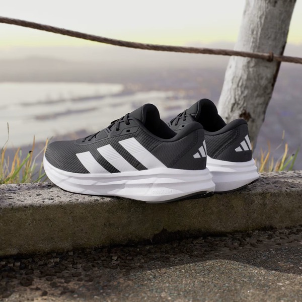 Đôi giày chạy bộ nâng đỡ cho cảm giác êm ái - Galaxy 7 Running màu đen