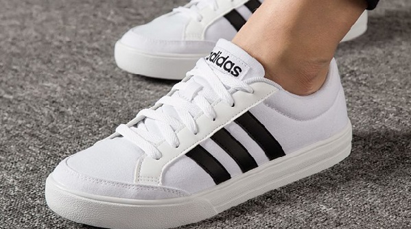 Giày Adidas chính hãng nữ nổi bật với nhiều dòng giày thời trang