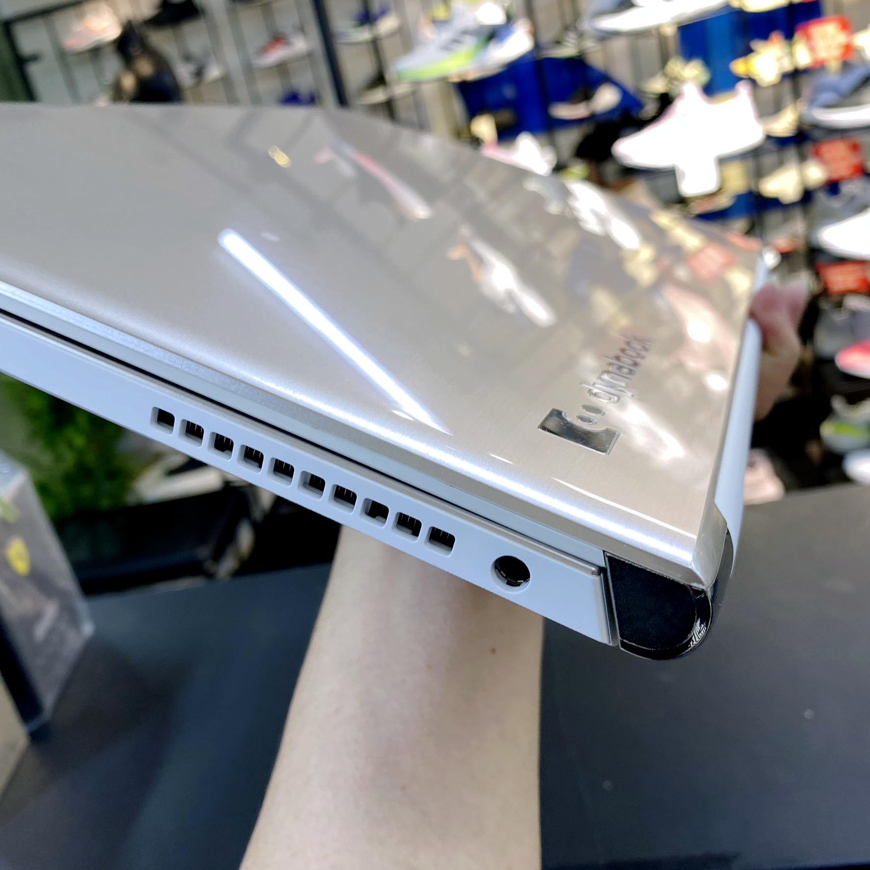 Đã qua sử dụng】Toshiba Dynabook T65/EG Core i7-7500U 2.7GHz Đã qua sử dụng】Toshiba Dynabook T65/EG Core i7-7500U 2.7GHz