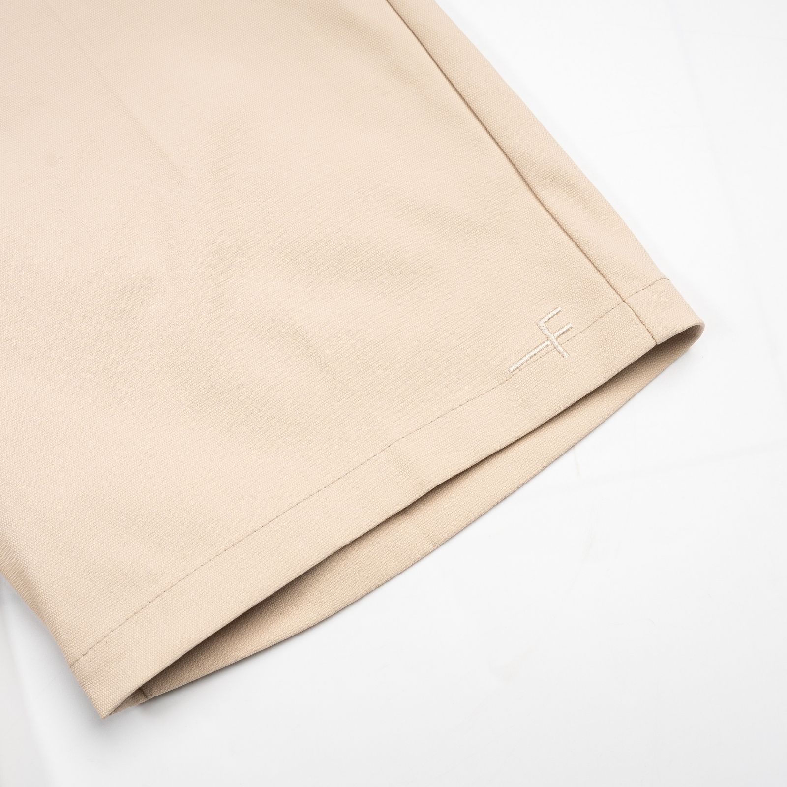 SP842 - Quần short Refined