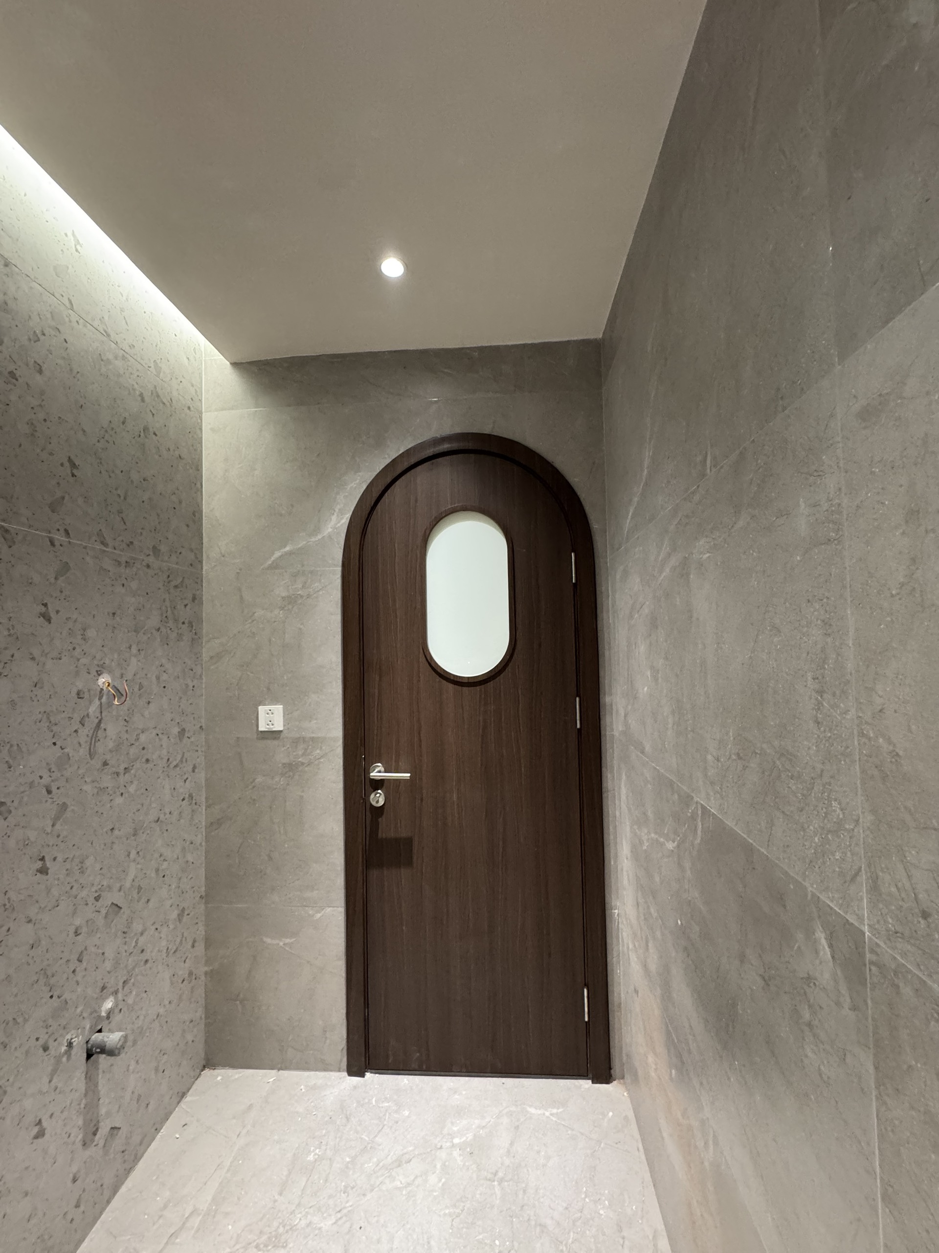 Thi công cửa gỗ nhựa composite vòm tại Thái Thụy - Thái Bình