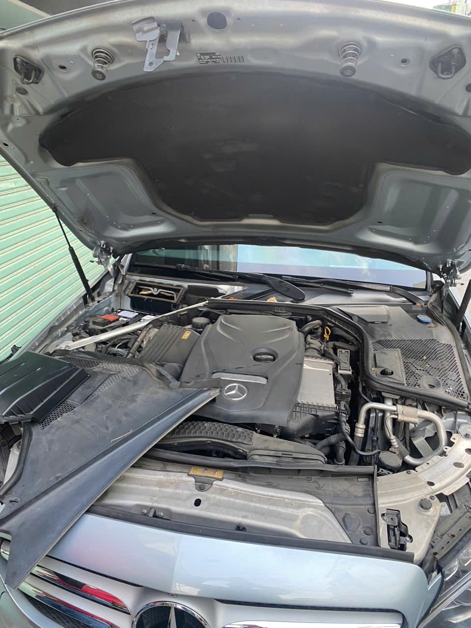 Xe Mercedes dùng ắc quy nào ?
