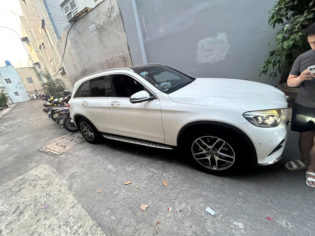 Ắc quy xe Mercedes GLC 250 dùng loại nào? Thay bình đúng chuẩn AGM