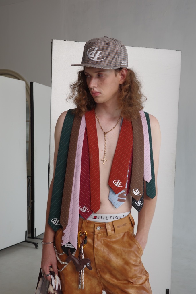 Insane® Typo Cravat - Baby Pink