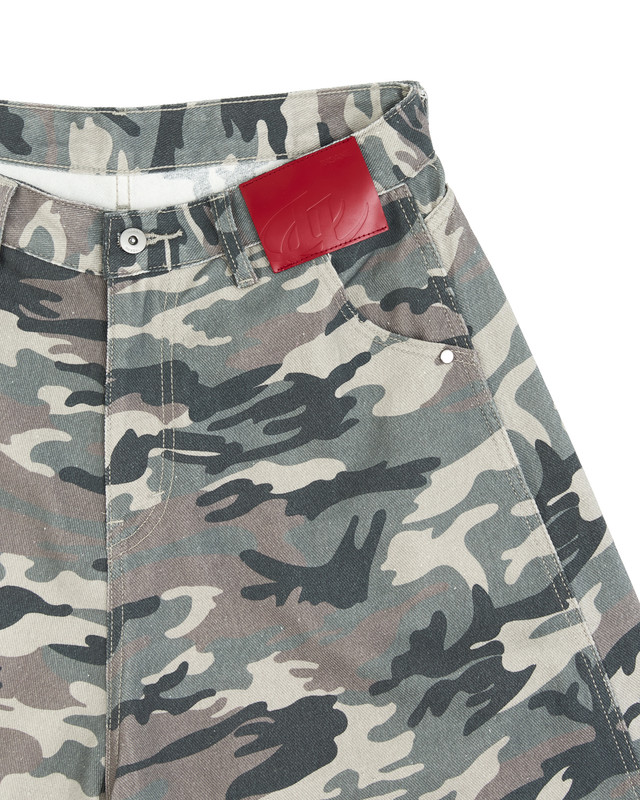 Insane® Horseshoe Jorts - Winter Camo