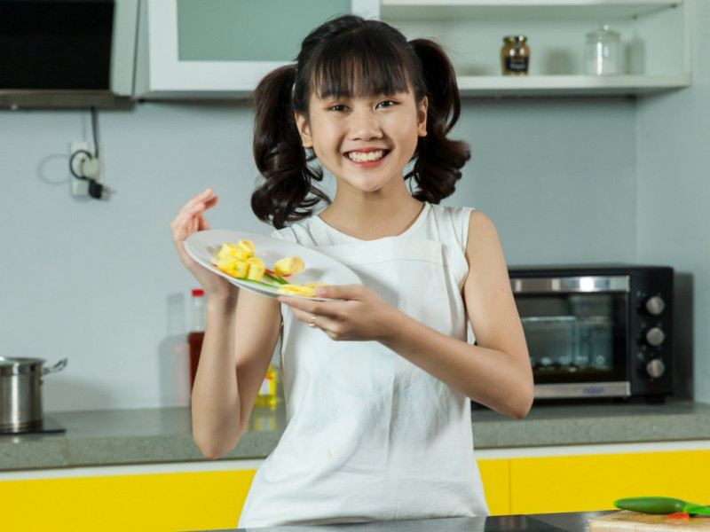 Vẫn còn một cô gái sở hữu nhan sắc không tuổi, giỏi nấu ăn và độc thân