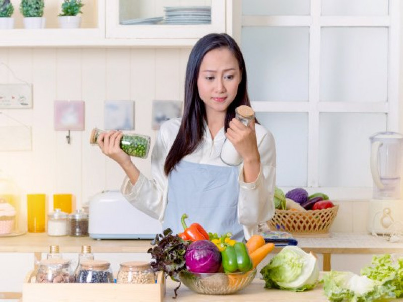 Khoe ảnh cơm hộp tự nấu mỗi ngày, gái xinh được hỏi cưới tới tấp