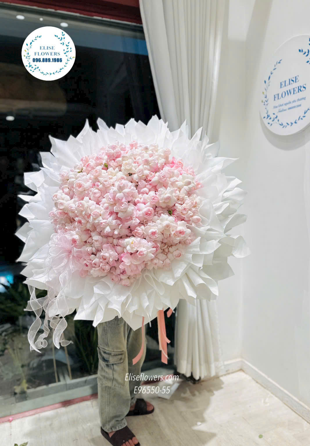 Hoa Tươi Hà Nội. Bó Hoa Hồng Blume Khổng Lồ Tặng Bạn Gái