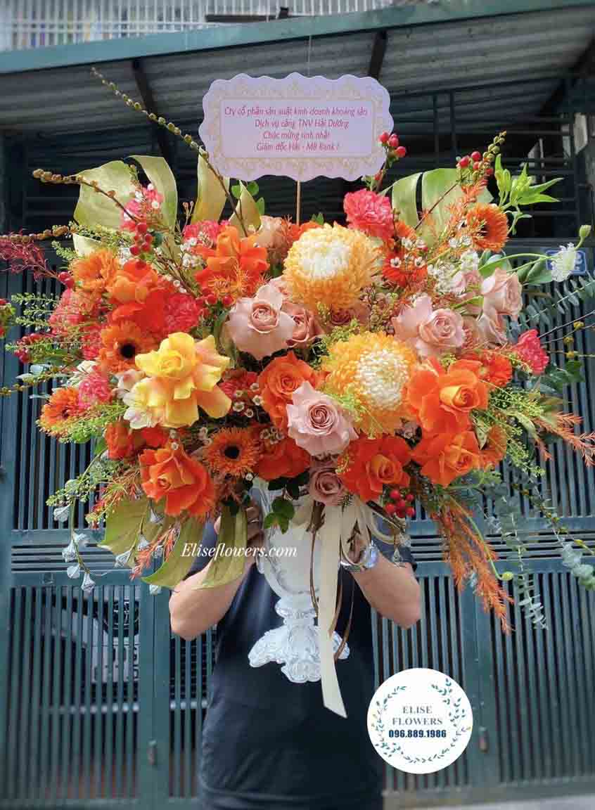 Bình hoa chúc mừng sinh nhật tone màu cam nam tính | Bình hoa cao cấp ở Cầu Giấy - Hà Nội