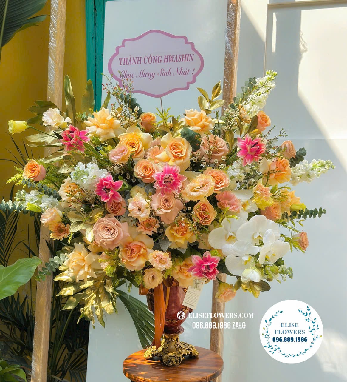 Mau-hoa-20-10-cao-cap-Dien-hoa-20-10-tai-Ha-Noi-Giao-hoa-nhanh-chong-o-Ha-Noi