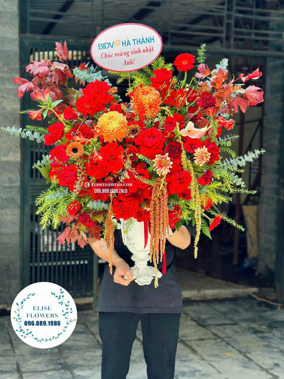 Binh-hoa-tone-do-cao-cap-Hoa-chuc-mung-tan-gia-dep