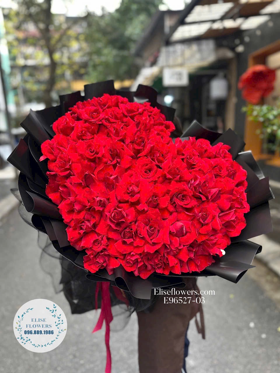 bó hoa đỏ tặng người thương