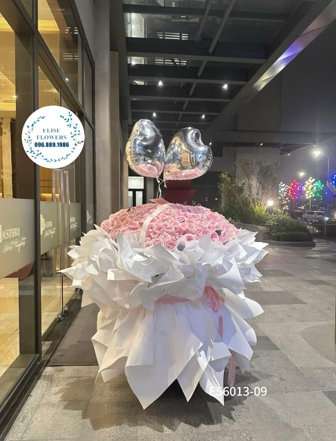 Bó hoa khổng lồ màu hồng ngọt ngào tại Hà Nội. Eliseflowers