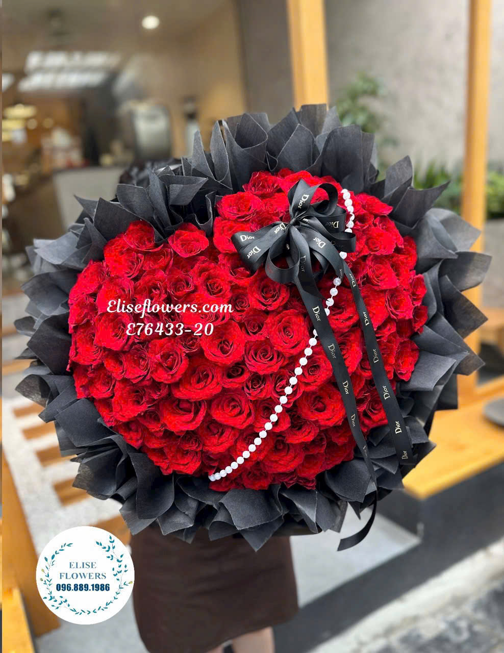 Bó hoa hồng đỏ hình trái tim đẹp. Mua bó hoa hồng đỏ hình trái tim đẹp