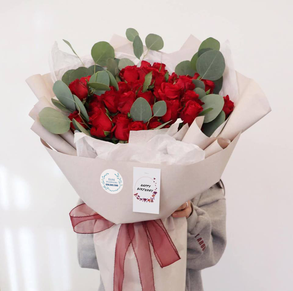 Bó hoa hồng đỏ đẹp | Bó hoa hồng đỏ đà lạt mix lá táo nhập khẩu