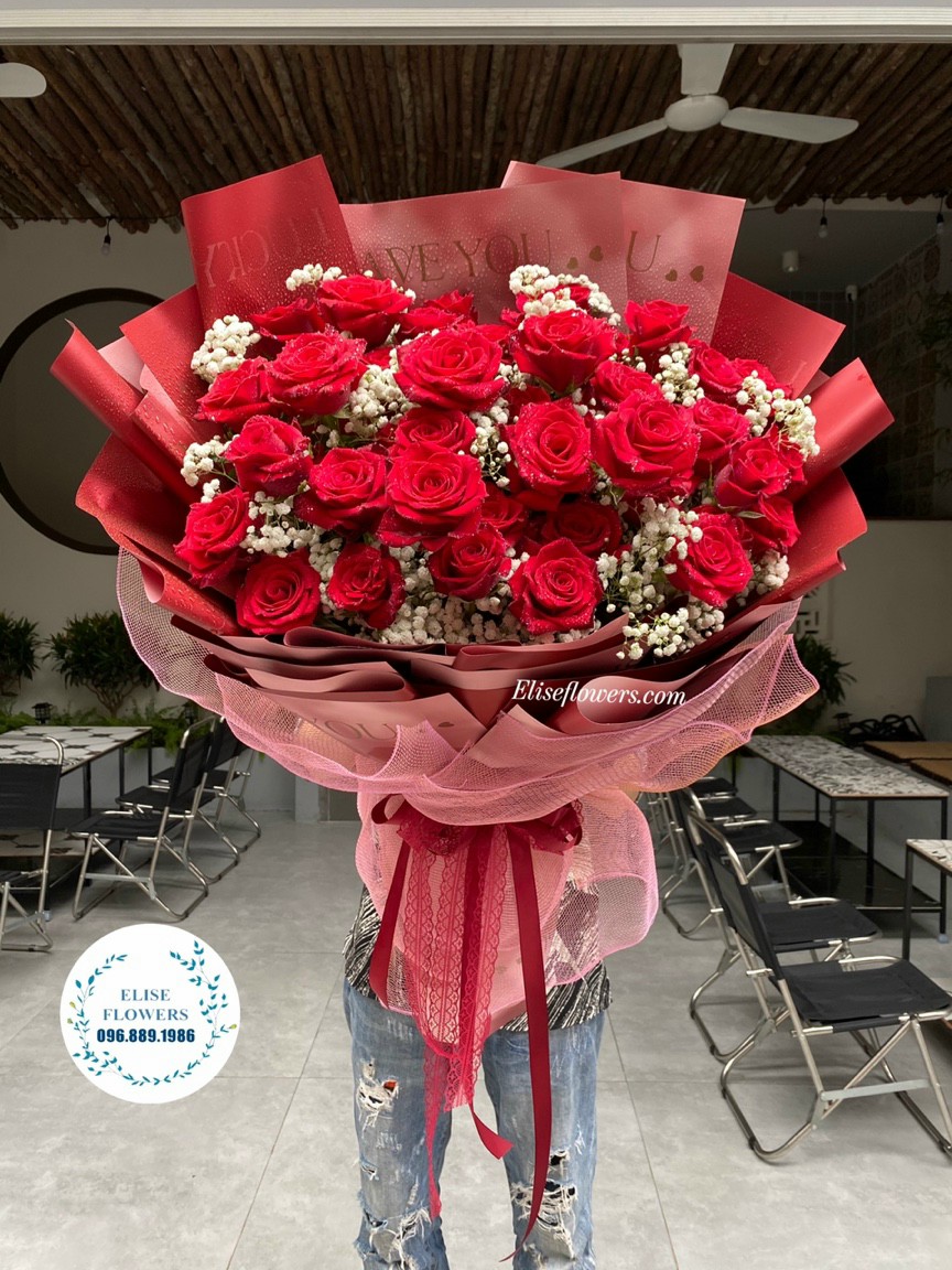 Bo-hoa-hong-do-khong-lo-tang-vo-yeu-Dien-hoa-hong-do-chuc-mung-ngay-20-10