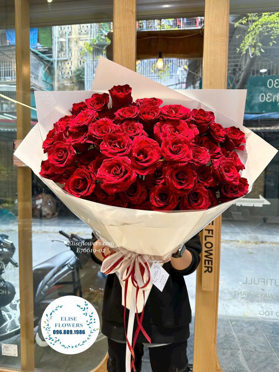 Điện bó hoa hồng đỏ đẹp ở Hà Nội. Mua hoa hồng đỏ đẹp ở HÀ NỘI