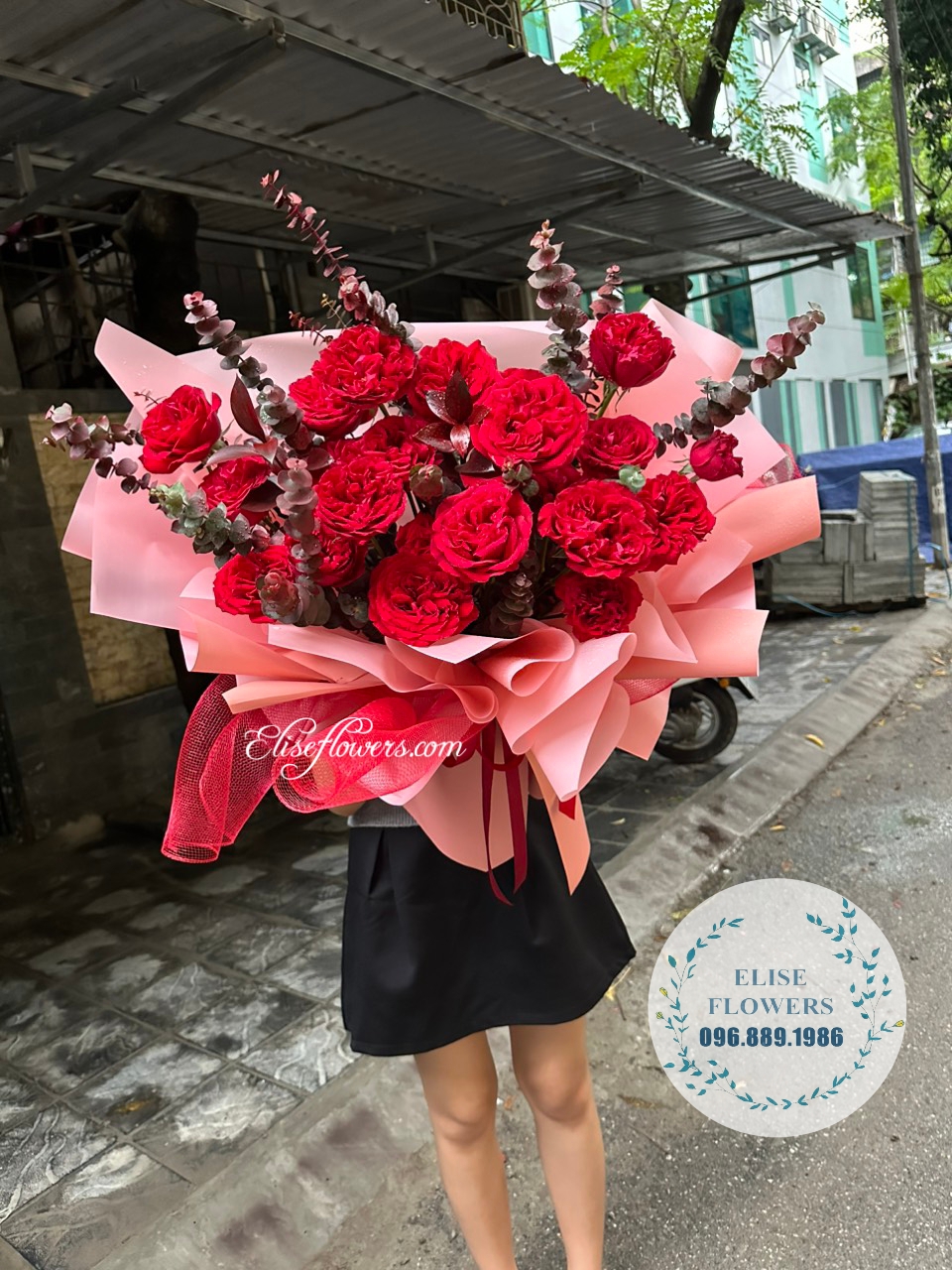 Bo-hoa-dep-o-Ha-Noi-Dich-vu-dat-hoa-hong-do-dep-Giao-hoa-tan-noi