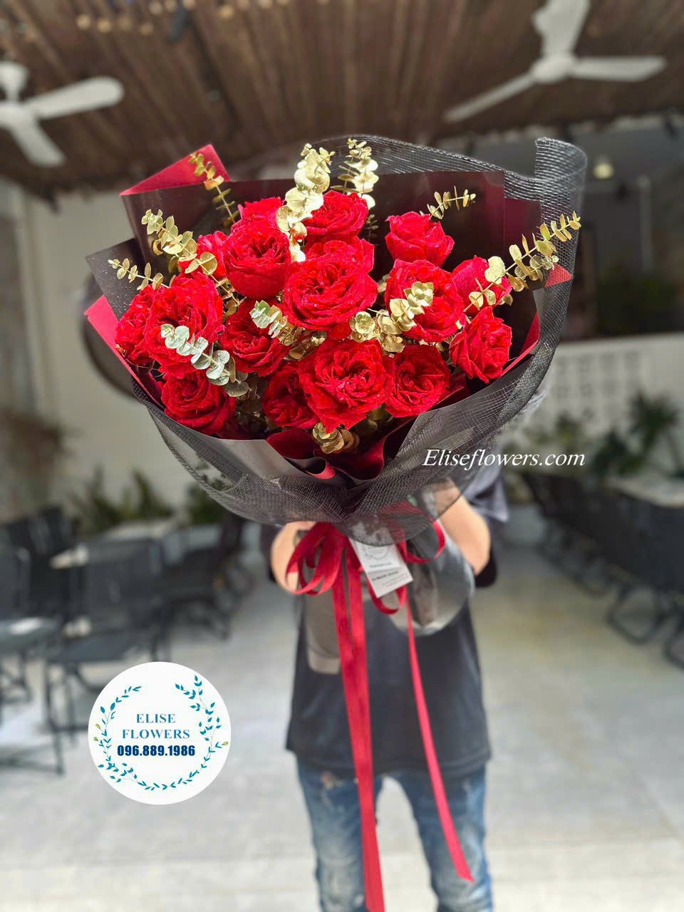 Bó hoa hồng đỏ đẹp. Bó hoa tươi tặng người yêu, người thương, vợ yêu, bạn gái,...