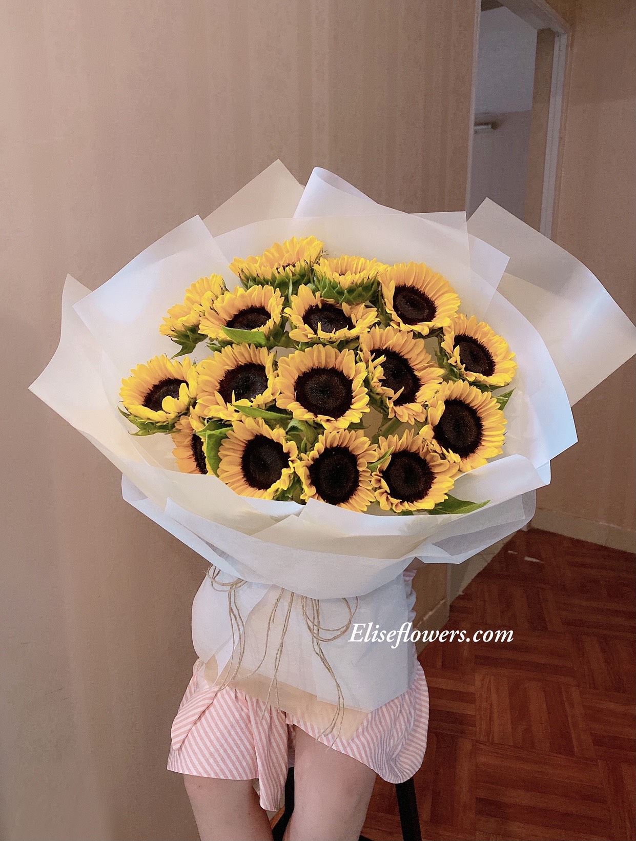 Bó hoa hướng dương chúc mừng tốt nghiệp đẹp | Bó hoa hướng dương đẹp ở Eliseflowers.com