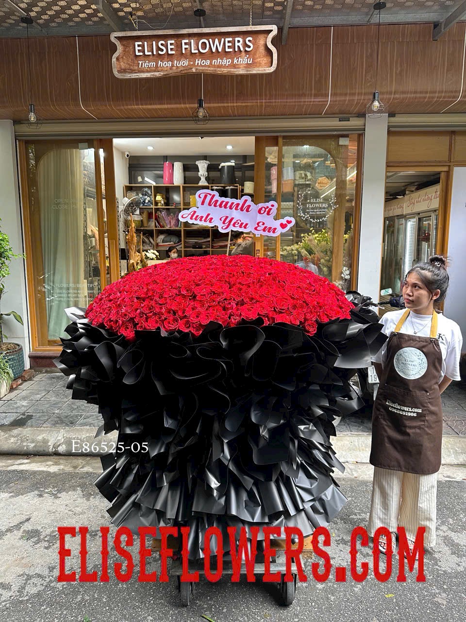 Bó hoa hồng đỏ nhập khẩu cầu hôn người yêu, bạn gái ở Hà Nội. Shop hoa Hà Nội Eliseflowers