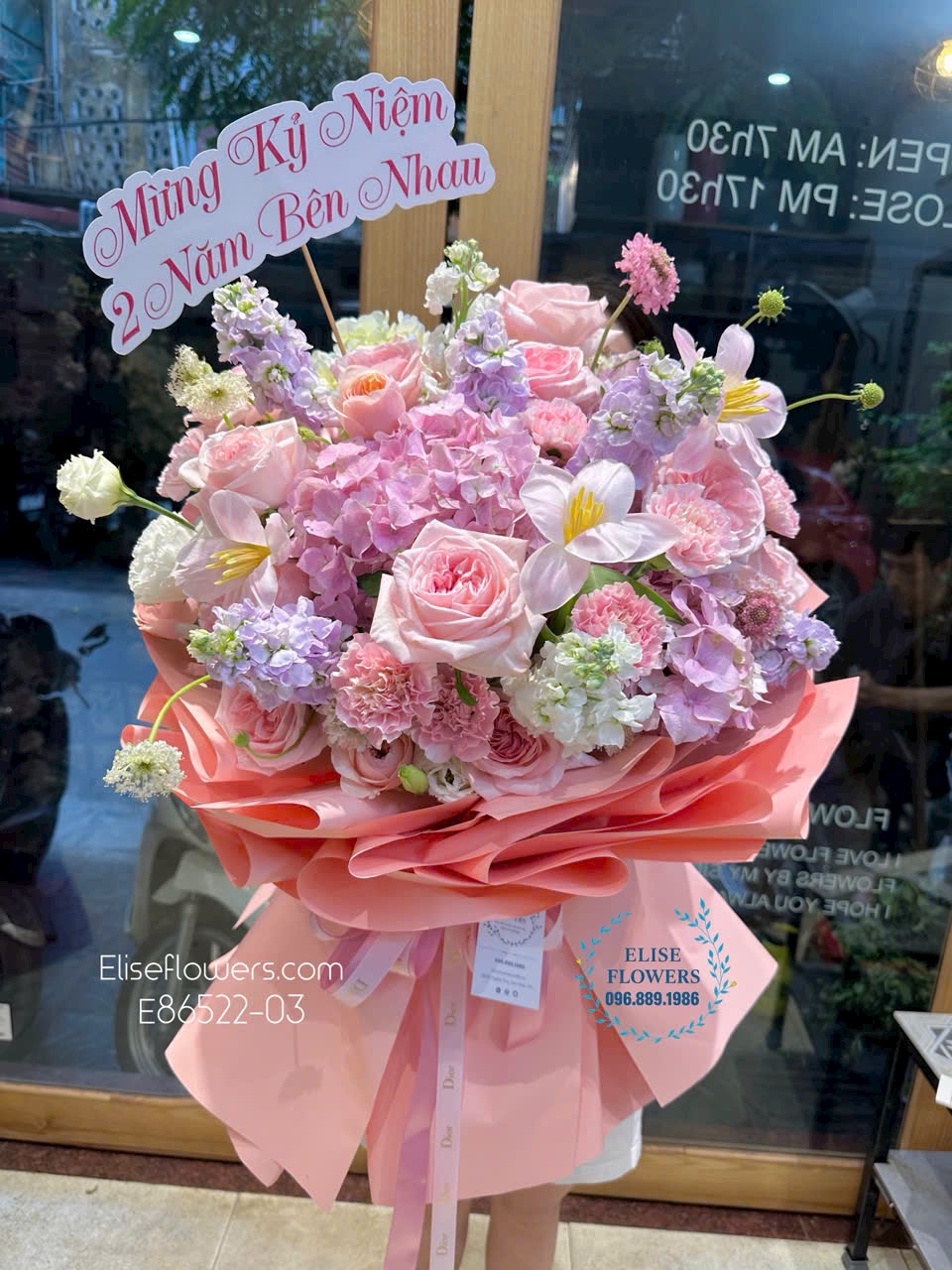 Bó hoa kỷ niệm ngày cưới đẹp, ý nghĩa tặng vợ yêu. Địa chỉ mua hoa uy tín - Eliseflowers