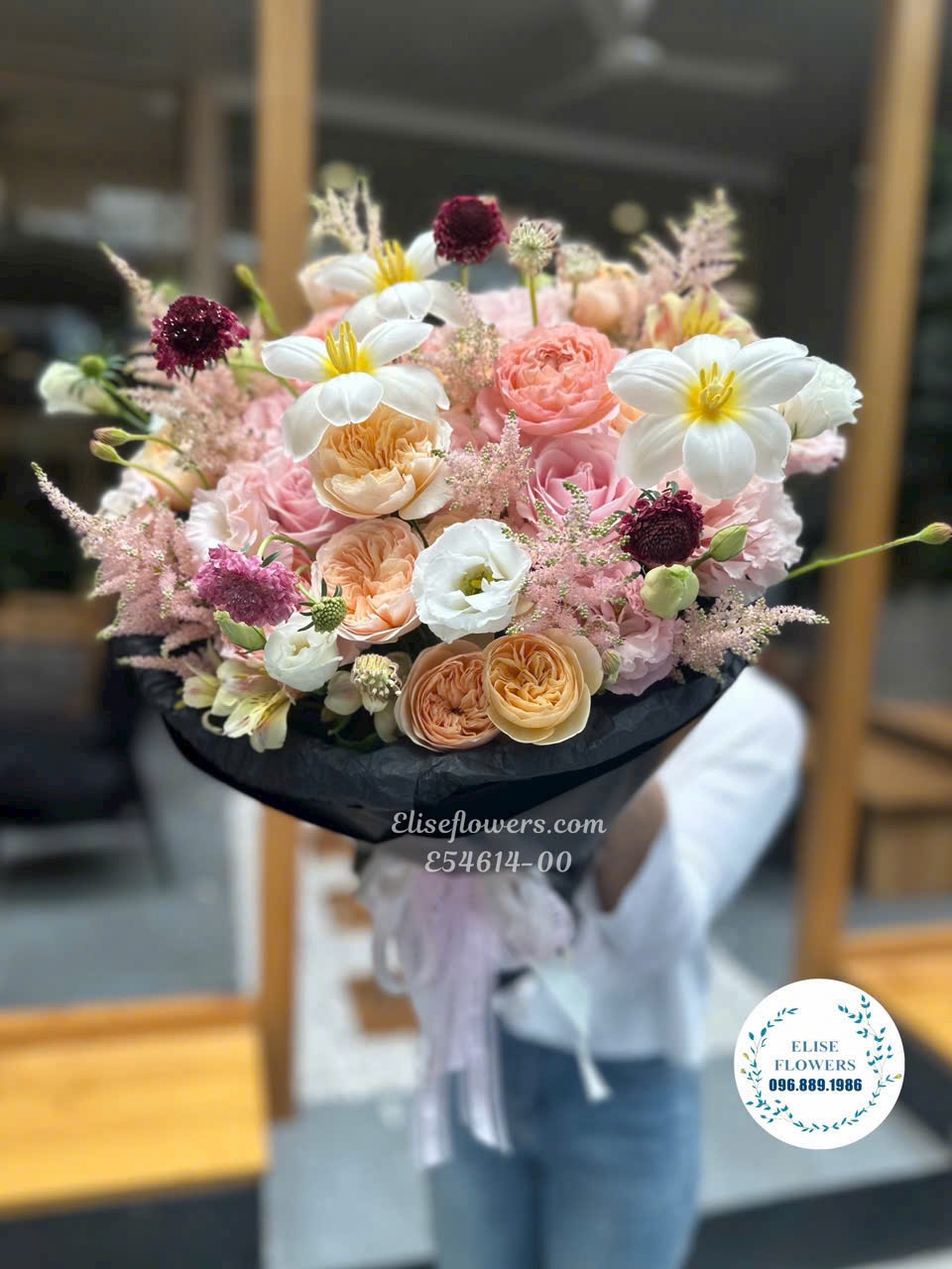 Bó hoa kỷ niệm ngày cưới cao cấp. Đặt mua bó hoa kỷ niệm ngày cưới
