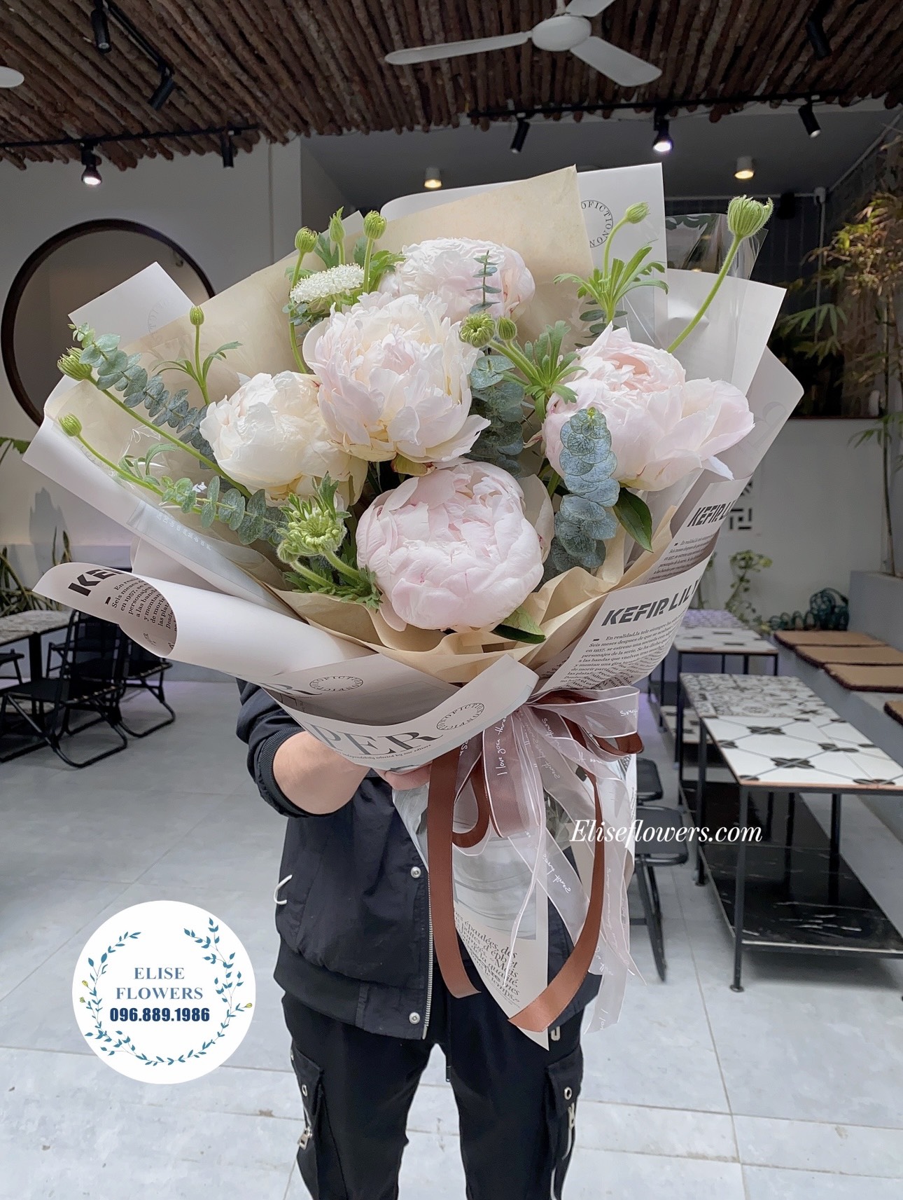 Bó hoa mẫu đơn Hà Lan sang chảnh tặng bạn gái, người yêu - Hoa tươi Hà Nội - Elise flowers