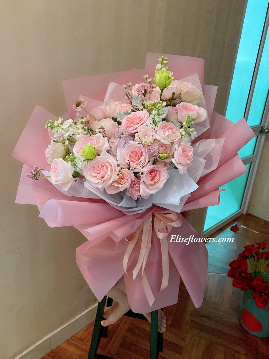 Bó hoa hồng phấn tặng bạn gái. Điện hoa đẹp ở Cầu Giấy, Hà Nội