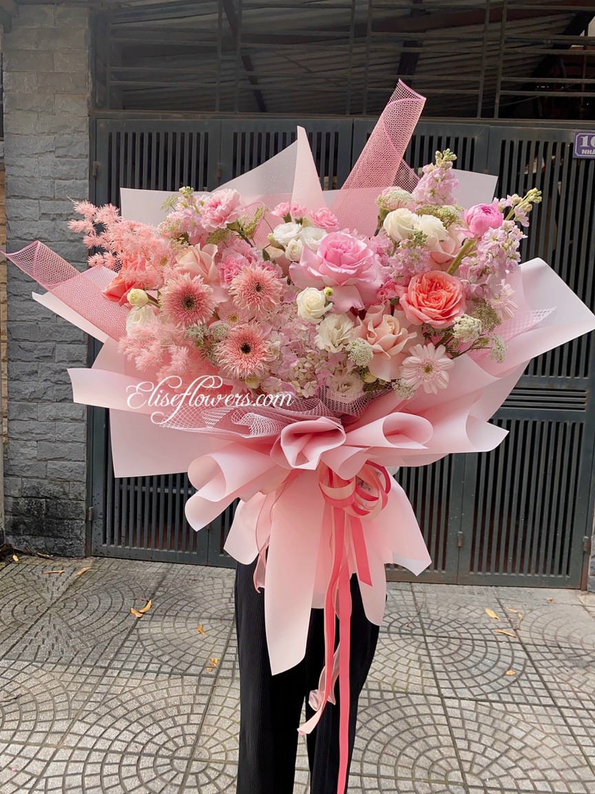 Bó hoa tặng vợ yêu ngày 8/3 | Bó hoa chúc mừng ngày Quốc tế Phụ nữ | Bó hoa tone hồng xinh đẹp tại quận Hoàng Mai - Hà Nội | Điện hoa chúc mừng 8/3