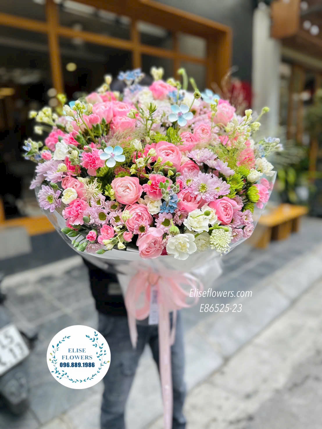 Hoa valentine Hà Nội. Bó hoa nhiều màu rực rỡ tặng người yêu. Hoa tặng bạn gái đẹp