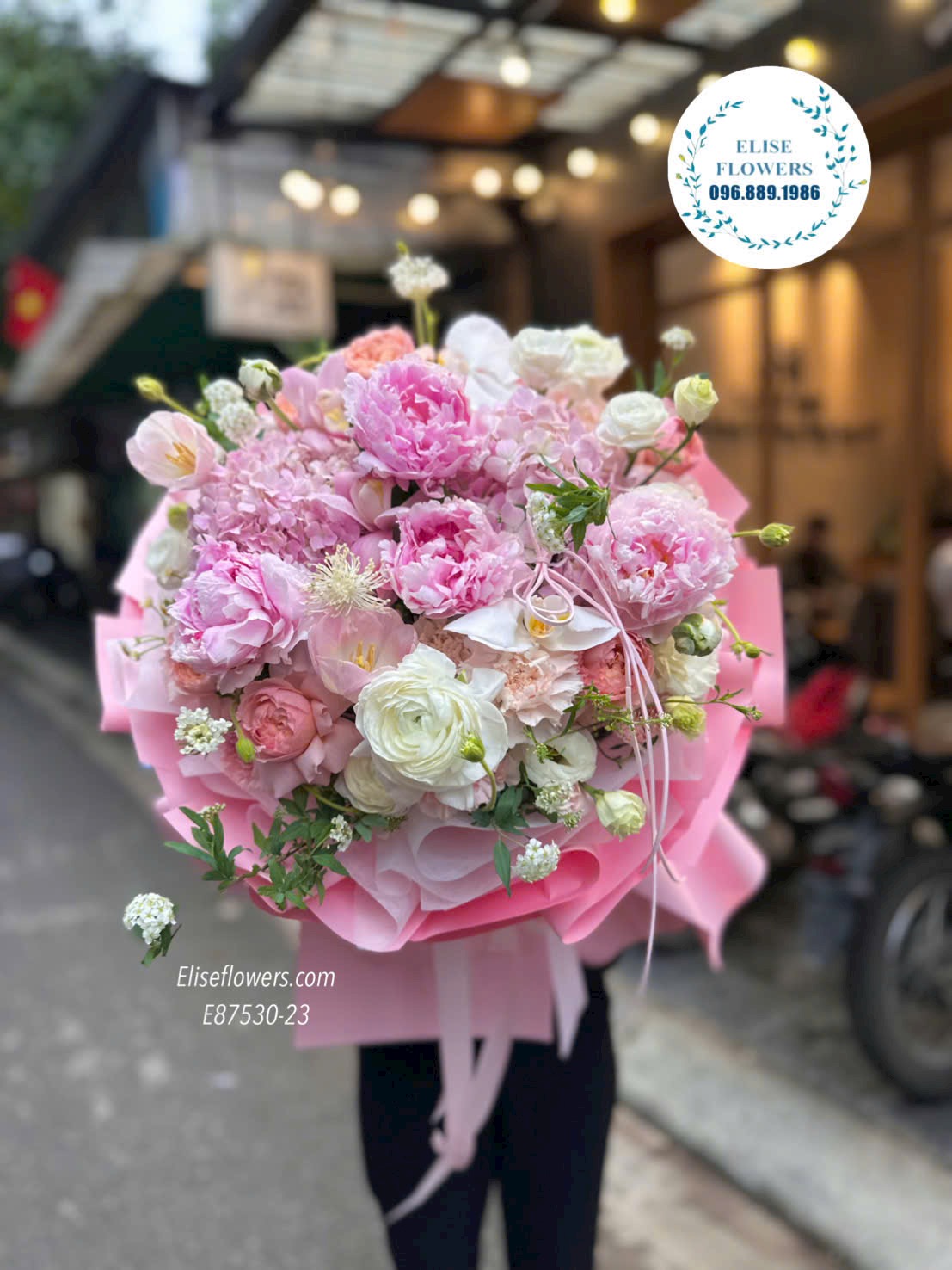 Hoa 8/3. Bó hoa nhập khẩu cao cấp tặng mẹ ý nghĩa. Hoa tặng mẹ đẹp tại Hà Nội. Eliseflowers