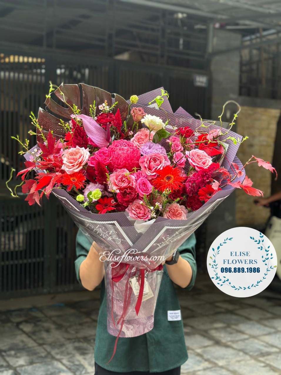 Dat-hoa-tang-Me-ngay-20-10-dep-Dien-hoa-tuoi-uy-tin-tai-Ha-Noi