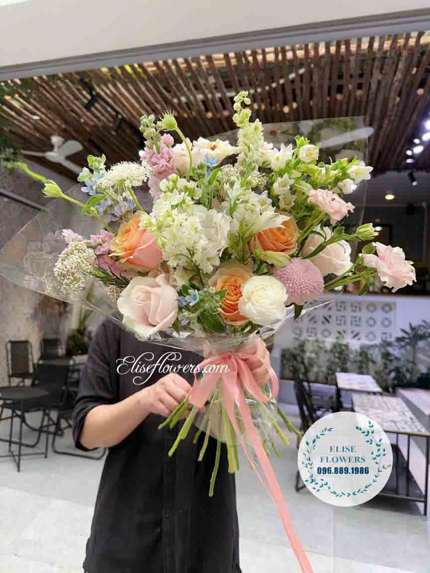 Bó hoa tươi Hà Nội | Đặt set hoa thả lọ xinh xắn tại Tiệm hoa Eliseflowers 