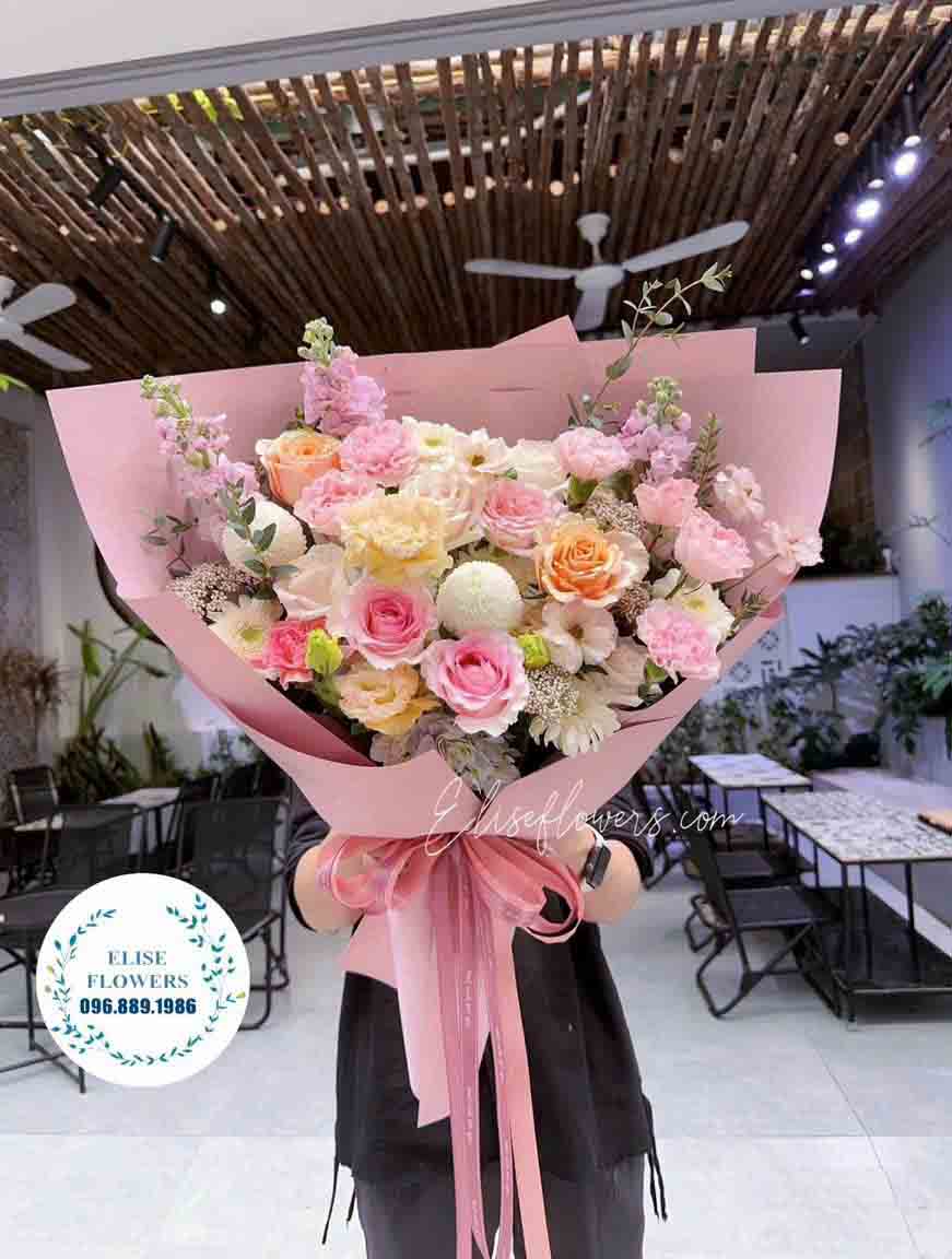 Bó hoa tặng bạn gái tinh tế | Món quà bày tỏ đầy tinh tế và yêu thương