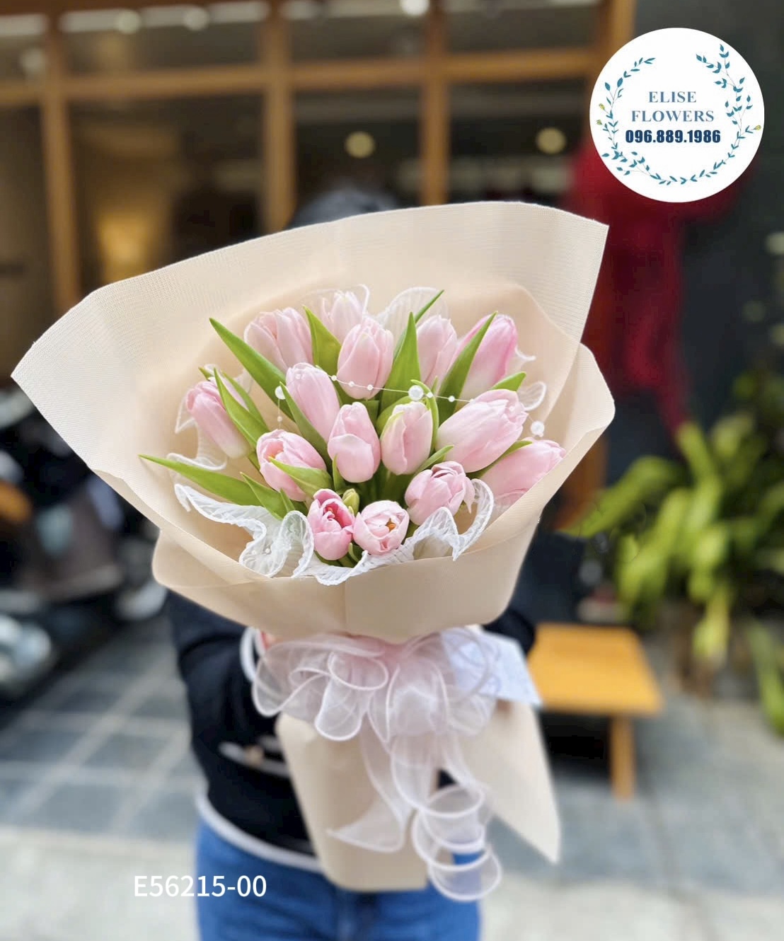 Bó Tulip nhập khẩu. Hoa tặng valentine. Bó hoa Tulip 15 bông cao cấp. Hoa tặng bạn gái